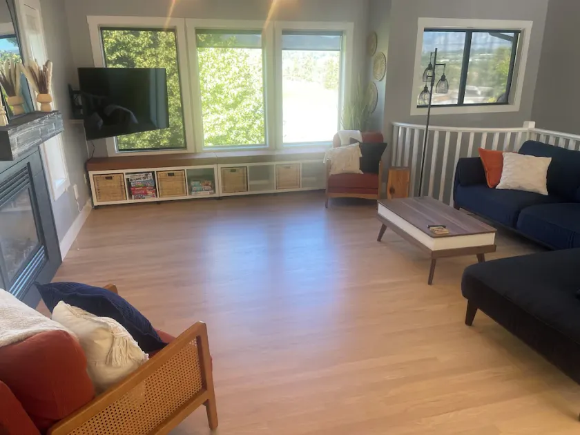 4 Bedroom's with private backyard oasis and heated pool - Image 1