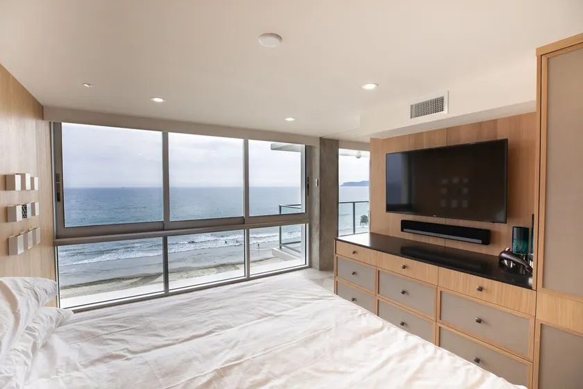 Luxus Ocean Front 2 Schlafzimmer Wohnung - 2018 Komplette Umgestaltung - Image 1