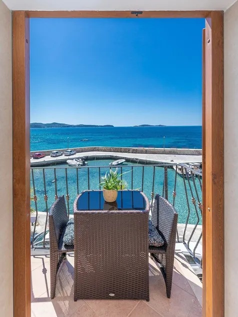 Villa Ana Apartments - Image 1