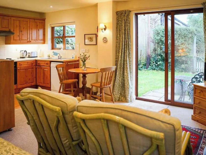 1 bedroom accommodation in Chichester - Image 1