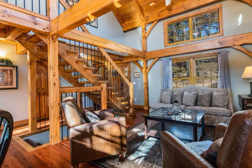 Persimmon Hollow - Custom Post & Beam Beauty på 40 Acres Game Room Hot Tub - Image 1