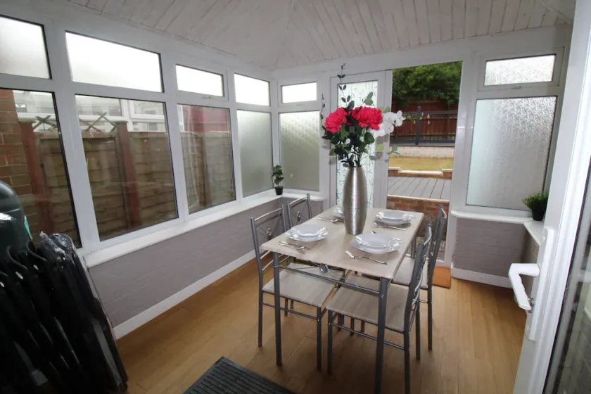 Harriers Grove House - Image 1