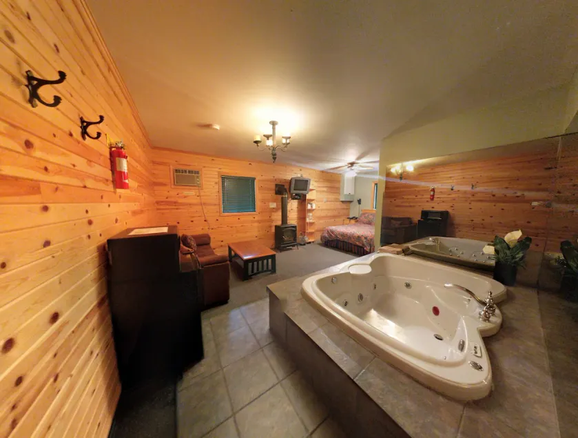 Bay Motel - Image 1