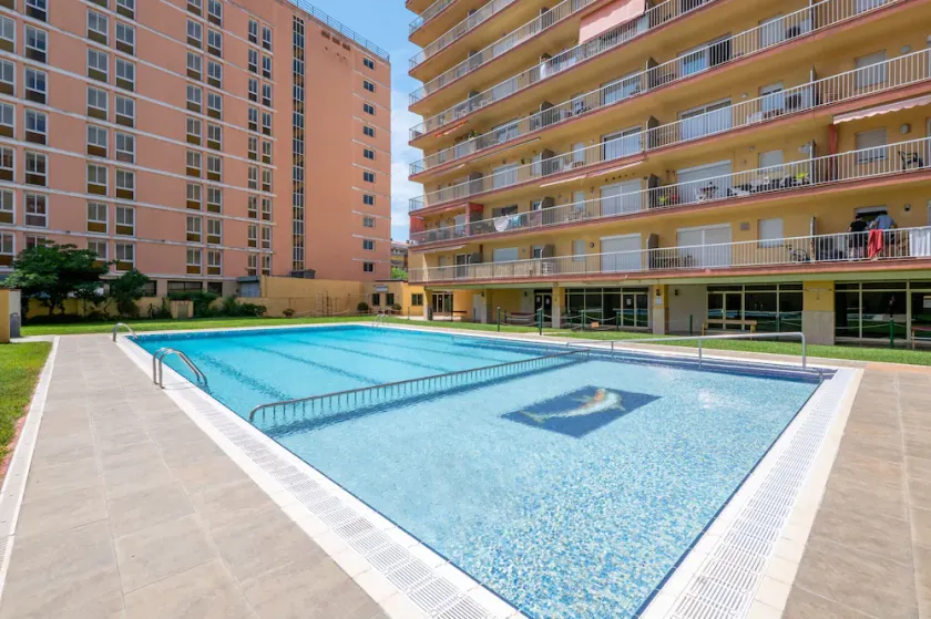 HomeHolidaysRentals Bonte - Image 1