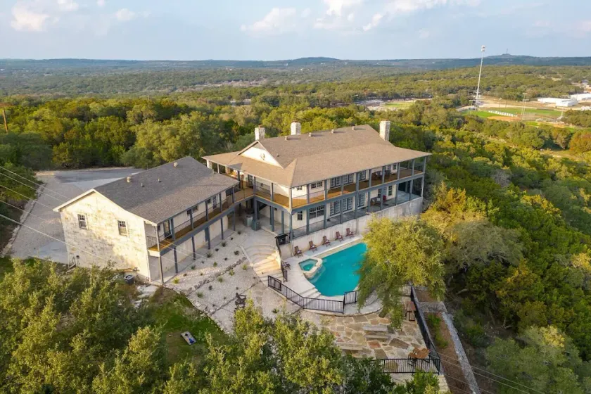 Pet-Friendly! Pool/Spa, Views, Arcade, EV Charger - Image 1