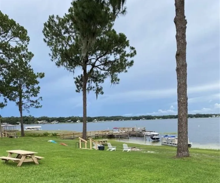 Lake Front Get Away - 10 minutes from The Villages - Image 1