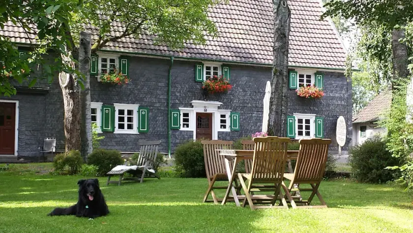 Nature farm in the Bergisch region for wonderful days of relaxation in the \"Emma\" vacation apartment - Image 1
