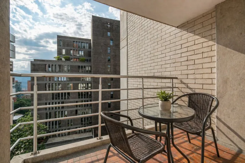 CYAN 1001 · Stylish 2BD Apt  5mins Parque Lleras by HOUSY HOST - Image 1