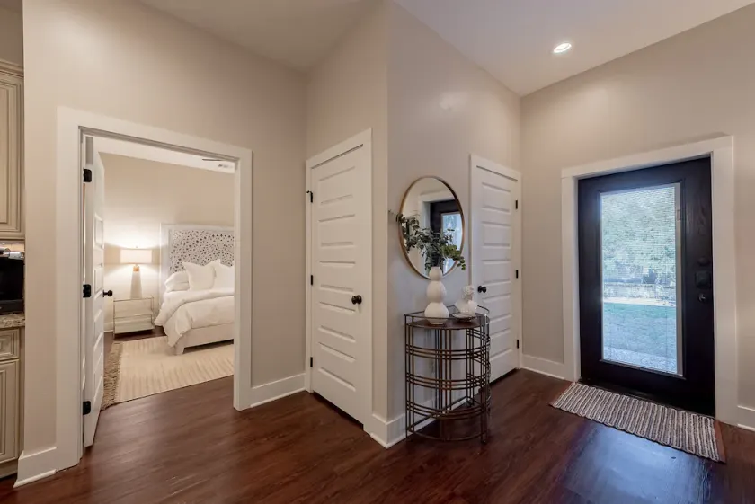 The Broadmoor - A Designer Condo in Bryan Texas - Image 1