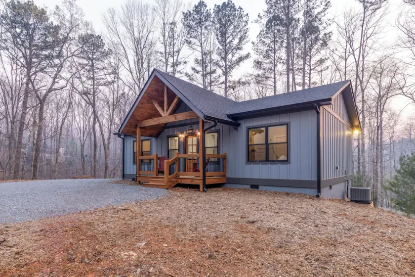 River View Getaway by 2DC - Image 1