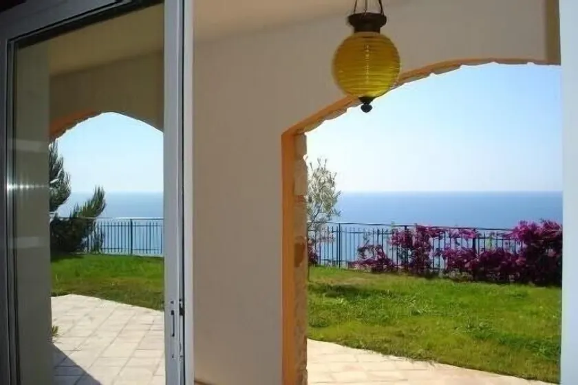 Villa by the sea near Monaco - Image 1