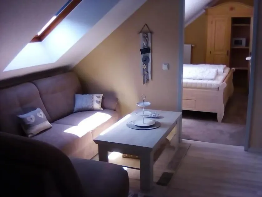 Spacious three-room vacation apartment for up to 6 people with balcony - Image 1