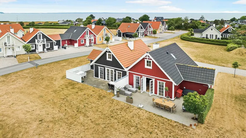 Charmerende rækkehus ved strand, skov og natur - Image 1
