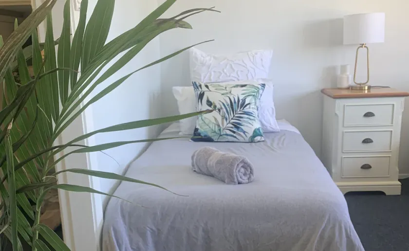 Swansea Peninsula Accomodation - 5 min to beach! - Image 1