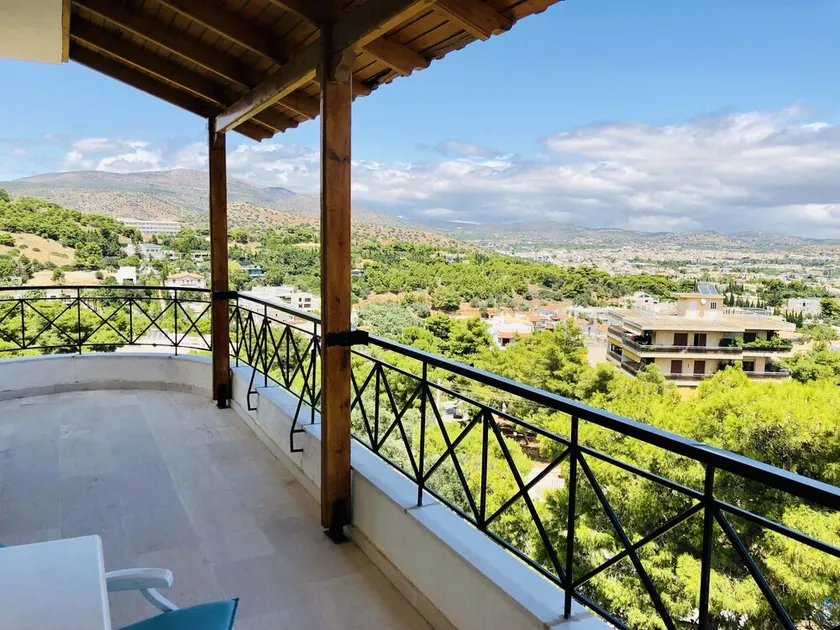 2 Bedroom Penthouse with million dollar view! - Image 1