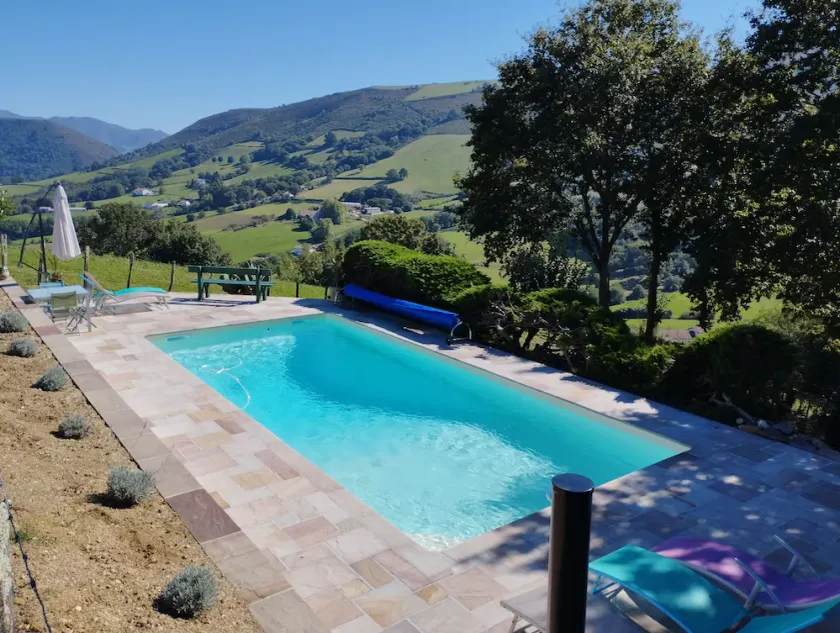 Chalet Avec vue Magnifique sur les Montagnes Basques, à 3 Minutes Despelette - Image 1