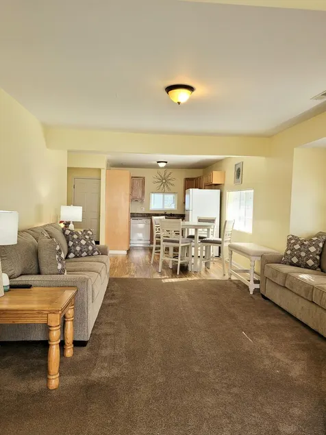 Beautiful cottage for the professional working out of town  - Image 1