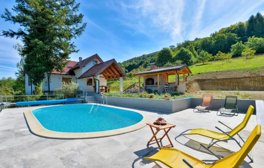 Pet Friendly Home In Piscanovec - Image 1
