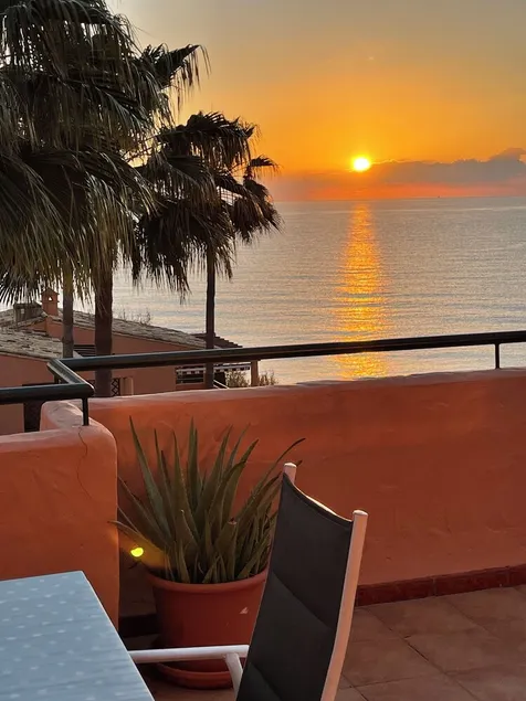 Appartement moderne et confortable de trois chambres penthouse avec vue imprenable sur la mer - Image 1