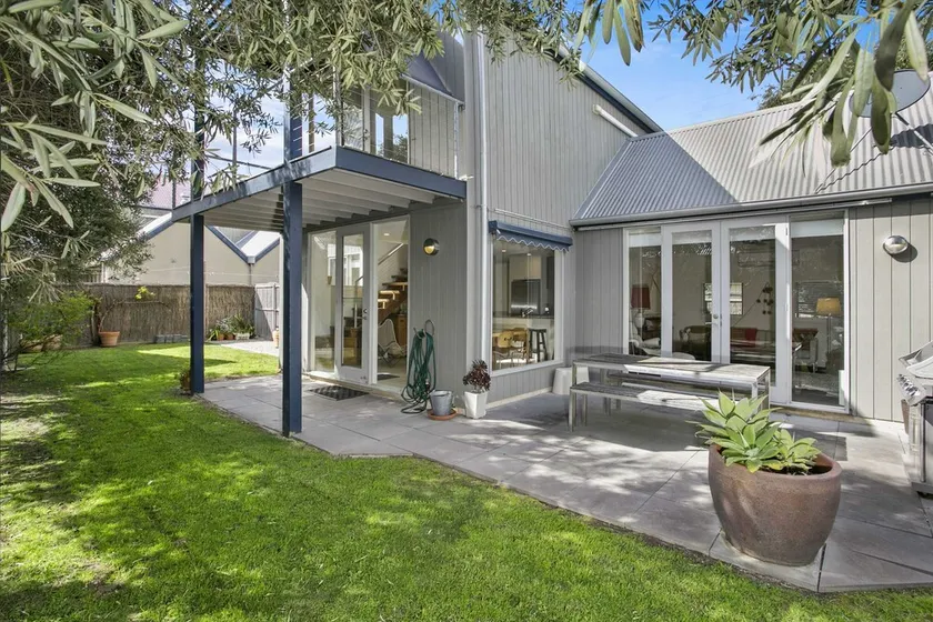 Classy Clifford, Barwon Heads - Image 1