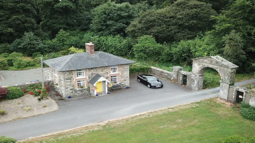 Cloverhill  Gate Lodge       Relax Refresh and Unwind  promises tranquillity - Image 1