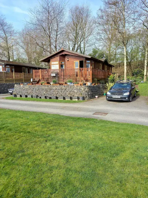 3 bedroom lodge with wifi and leisure facilities - Image 1