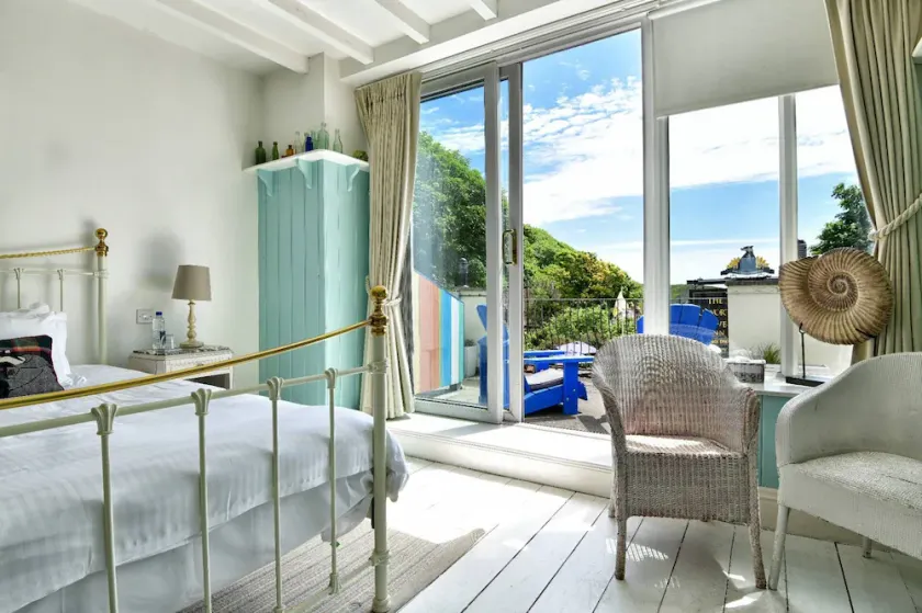 Lulworth Cove Inn - Image 1