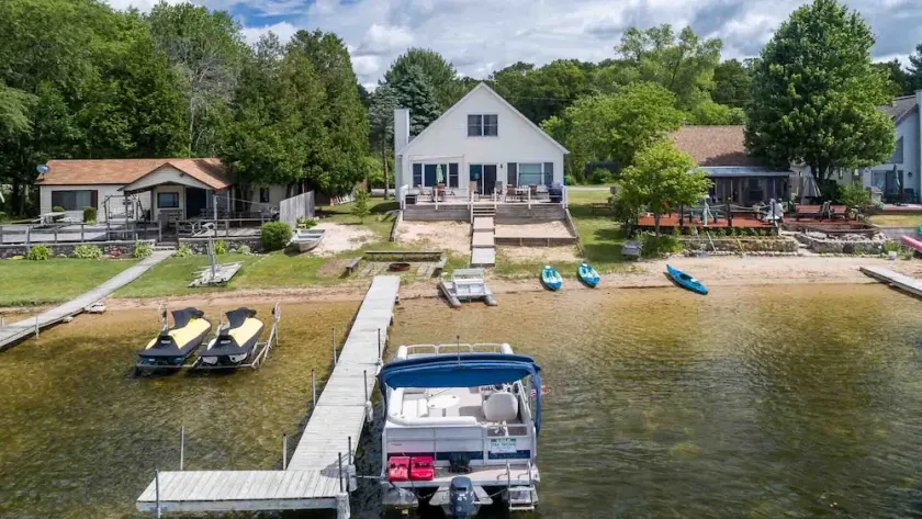 Lake Home/Sandy Bottom-Pedal Boats/Kayaks/AC/INTERNET SAT.-SAT OPEN SUMMER WEEKS - Image 1