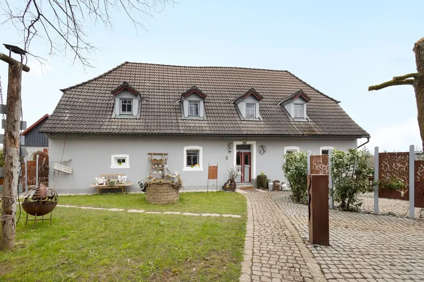 Holiday Home 'Annodazumol' with Private Terrace, Private Garden and Wi-Fi - Image 1