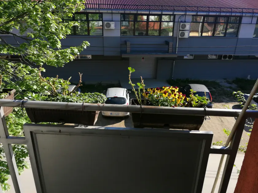 New and quiet apartment in quiet street. Great location near city centar. Spacey - Image 1