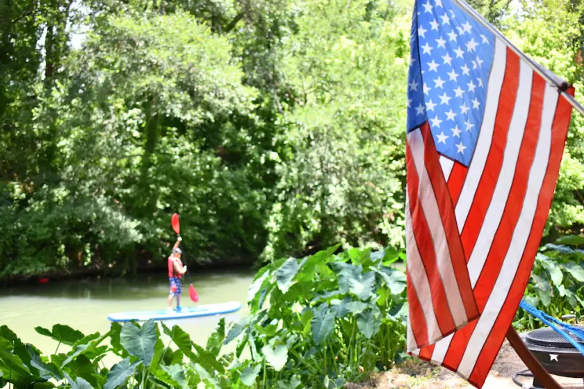 Waterfront Cabin with: Kayaking, Paddleboarding, Swimming Pool & Hot Tub. - RC15 - Image 1
