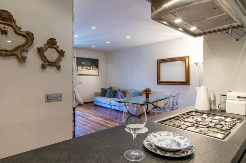 Porta Venezia-Design apartment, 2-bedrooms, Netflix, wifi - Image 1
