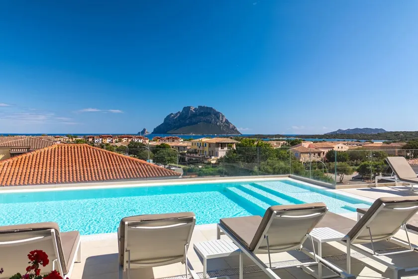 Hotel with panoramic swimming pool in Porto San Paolo just 850 mt from the sea - Image 1