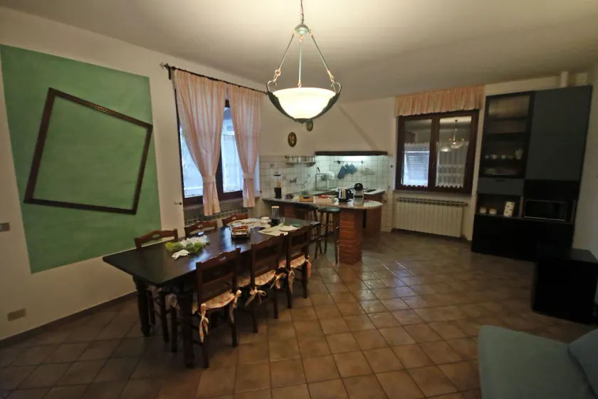 Dory's apartment - Image 1