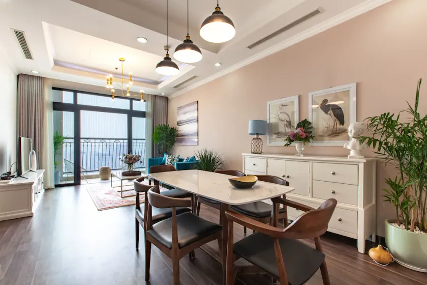 2-bedroom apartment with spacious city view, indoor&outdoor swimming pools - Image 1