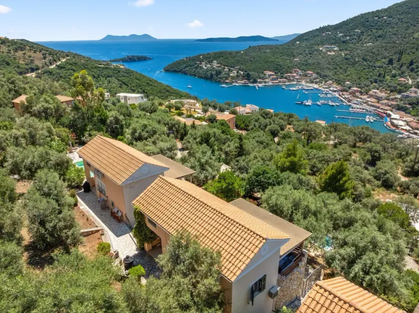 VILLAS CARISMA - Natural Style Villas for 14 people - Image 1