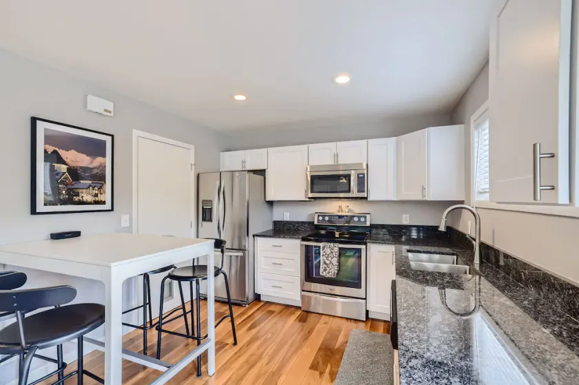 Centrally Located Remodeled Mountain Condo - Image 1