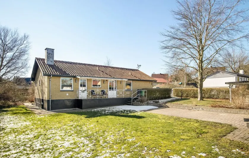 Hyggeligt hjem i Gudhjem med køkken - Image 1