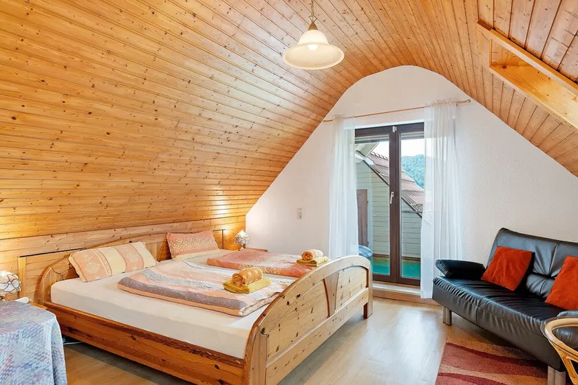 Apartment 'Ferienwohnung Susi' with Mountain View, Balcony and Wi-Fi - Image 1