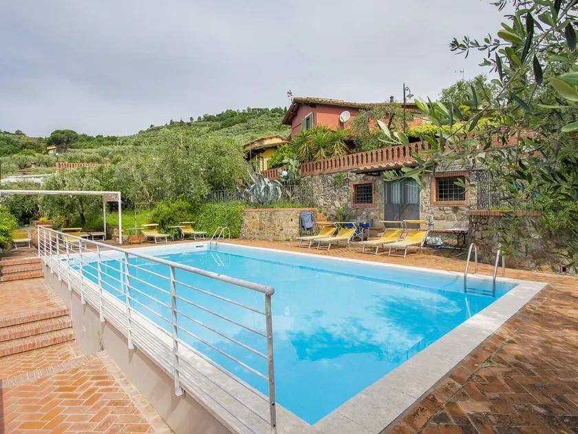 Accogliente appartamento con piscina, WIFI, vasca idromassaggio, TV, patio e animali ammessi - Image 1