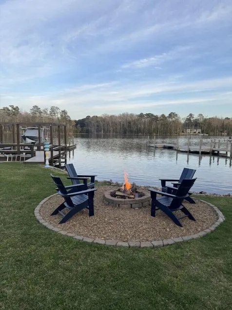 Peaceful Lakefront Getaway/Boujee Shack w/Dock + Kayaks - Image 1