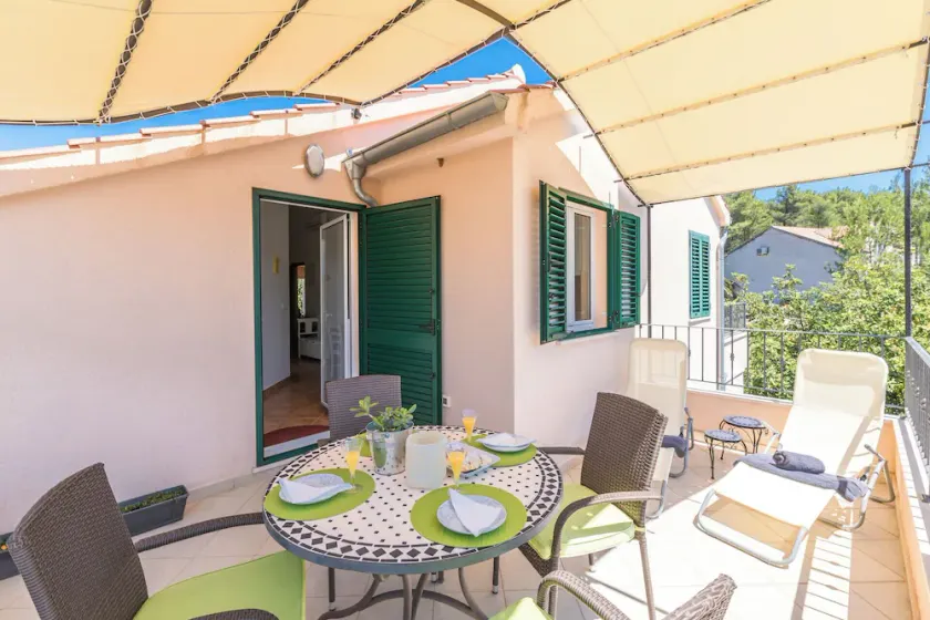 Apartments Šerić (39271-A4) - Vrboska - island Hvar - Image 1