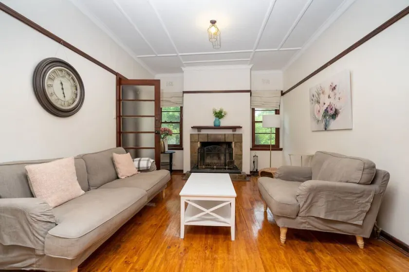 Beautifully renovated Inner North residence - Image 1