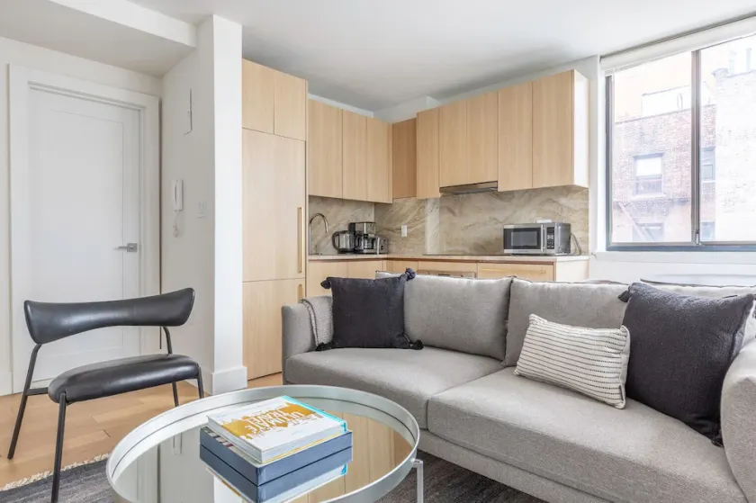 Chic Chelsea 1BR w/ Doorman, Elevator, near High Line, by Blueground - Image 1