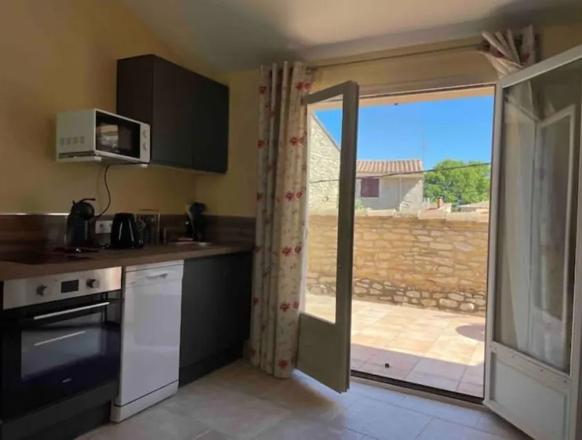 Gite 2 Personnes Avec Terrasse, Piscine et Jardin, la Closerie de Besocia - Image 1