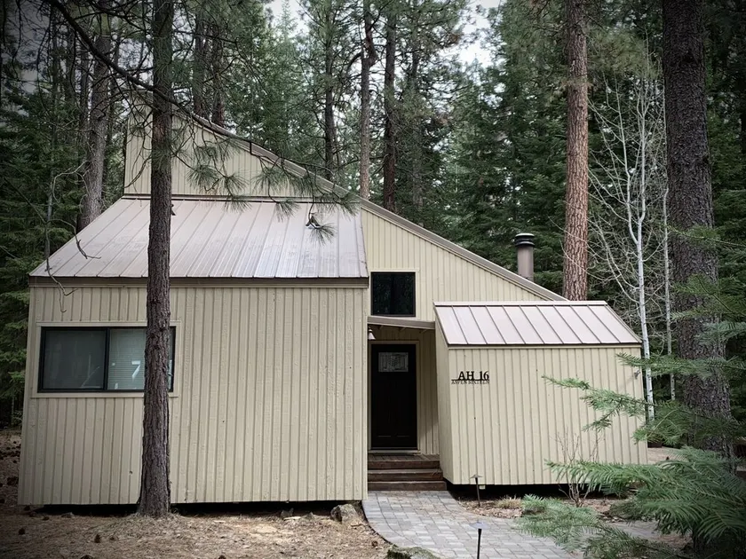 Good Vibes All Around: Aspen Sixteen at Black Butte Ranch - Image 1