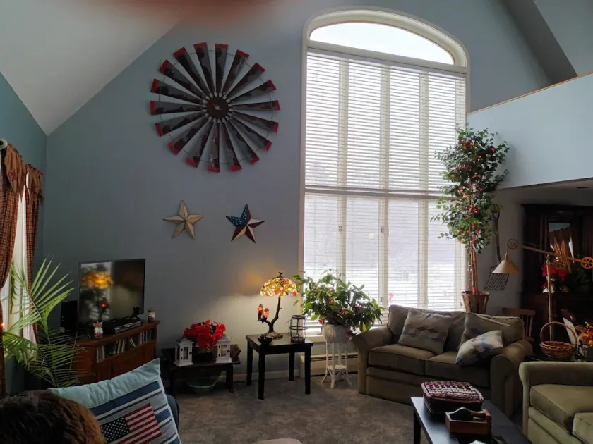 A fun filled,family friendly, farmhouse home, rural,but close to all amenities - Image 1