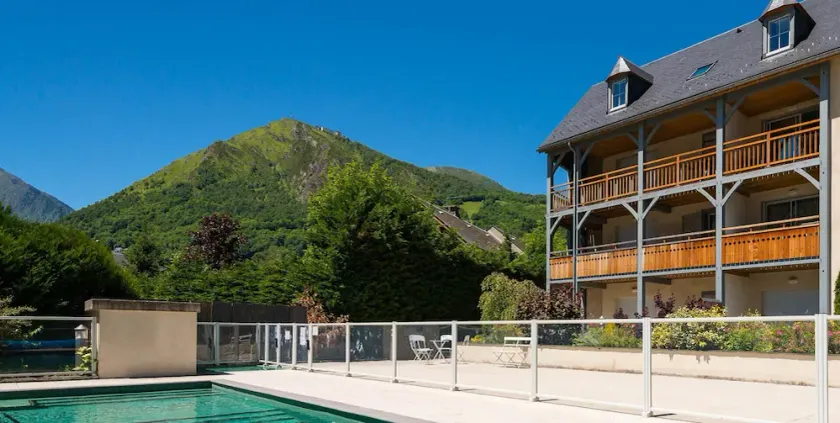 10 personnes - 2 sdb - Piscines - Terrasse - Proches toutes commodités - Image 1