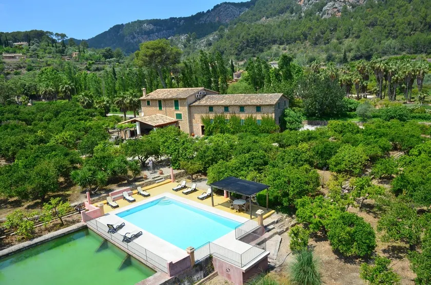 Privat and Sunny Stone Built Finca with Pool ETV/2730 - Image 1