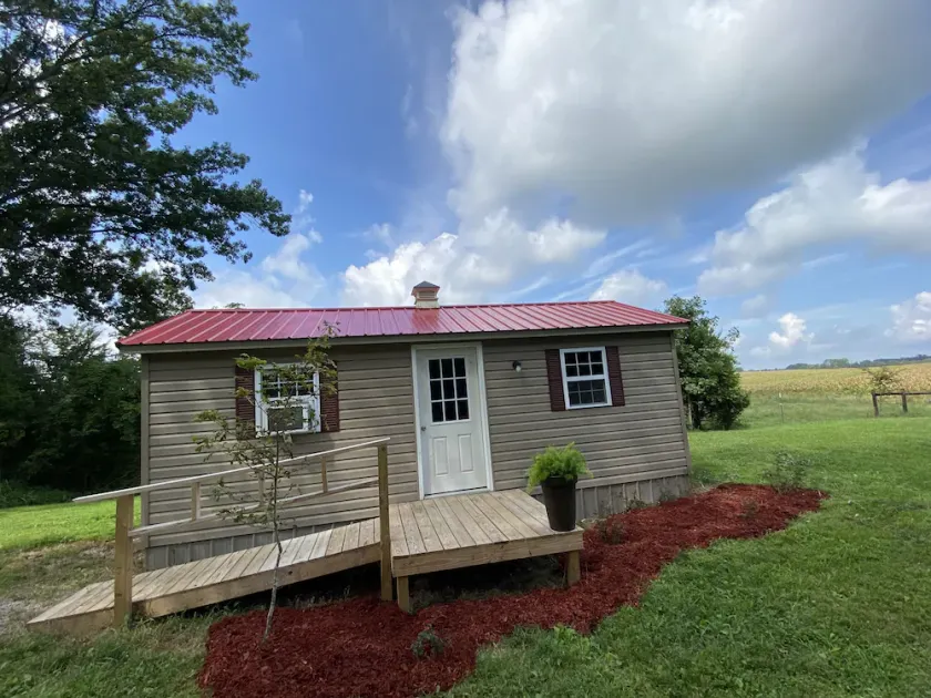 Cozy 12x24’ big charm small house on a quiet grain & cattle farm in the country! - Image 1